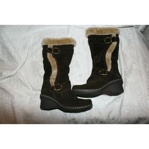 BareTraps Sz 6M Catchy Suede Wedge Side Zip